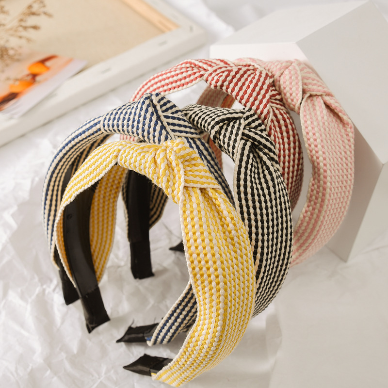 Wide Edged Checkered Headband  - Headband Summer Knit recension och pris